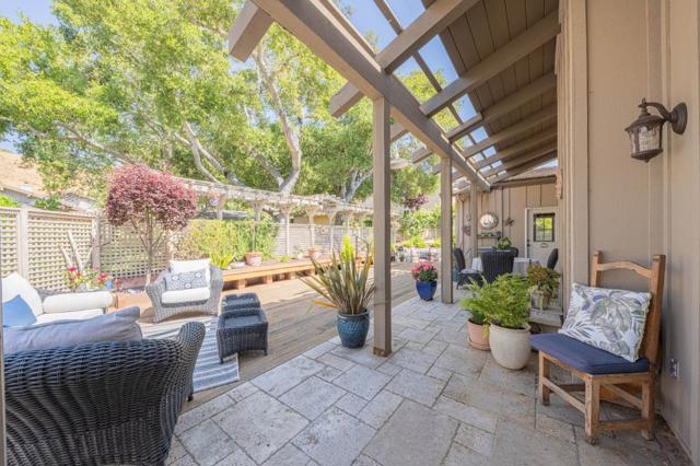 25547 Meadowview Circle,  CA: https://media.crmls.org/mediaz/6c16655a-6ba6-41a6-a3cb-a89efc4e0b2e.jpg
