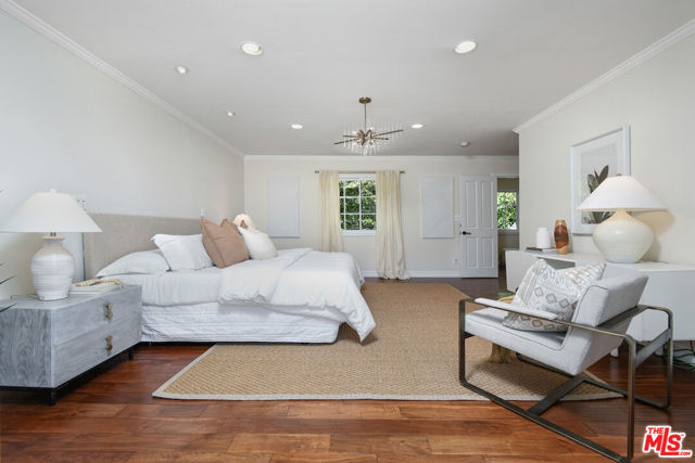 15474 Loom Place, Sherman Oaks CA: https://media.crmls.org/mediaz/6c174af4-63a8-4e99-a501-2c8efdb9da66.jpg