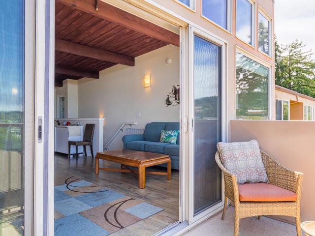156 Mar Vista Drive, Monterey CA: https://media.crmls.org/mediaz/6c17efd8-ae81-4169-9109-625d4460ab0c.jpg