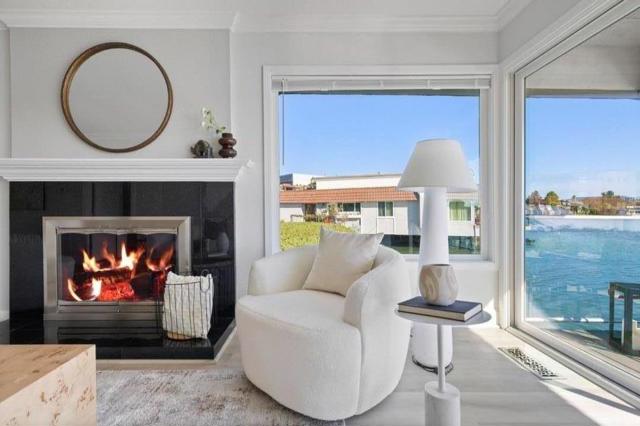 464 Fathom Drive, San Mateo CA: https://media.crmls.org/mediaz/6c1806fa-53e1-4af2-bc75-737fd092beff.jpg