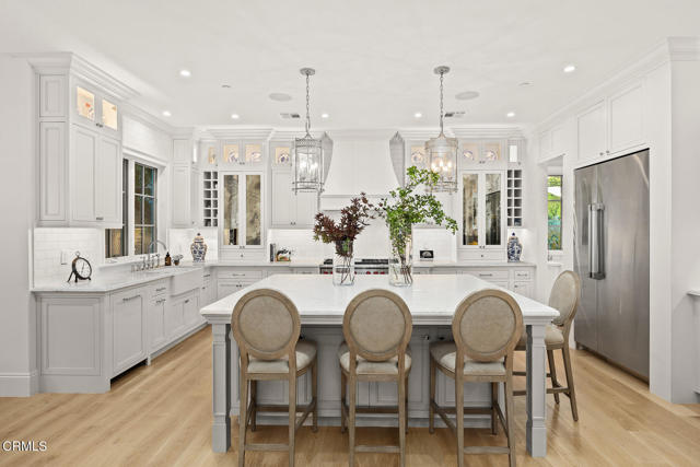 2060 Windover Road, Pasadena CA: https://media.crmls.org/mediaz/6c189c1a-66ba-48bf-9dc9-a87fdc7cfe57.jpg