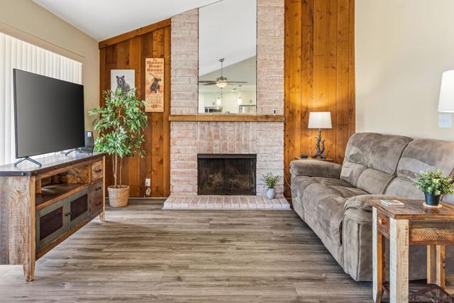 2092 Golden Circle Dr, Escondido CA: https://media.crmls.org/mediaz/6c1900e6-a07f-4da9-985f-09b65428ae02.jpg