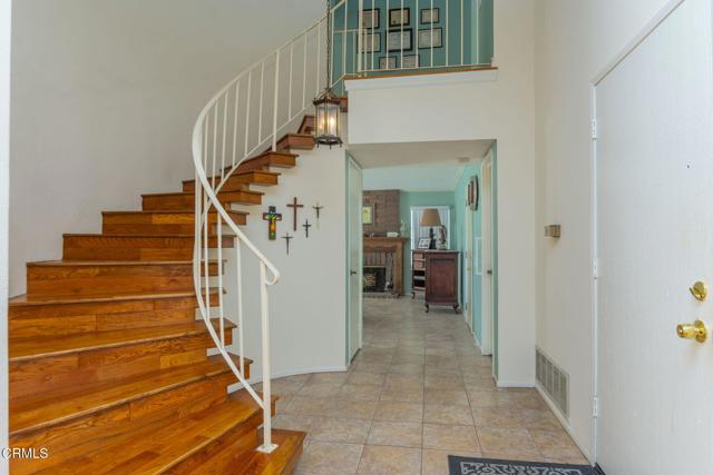 5930 Heritage Place, Camarillo CA: https://media.crmls.org/mediaz/6c1919ad-47f9-4501-9935-d5f0494ec46b.jpg
