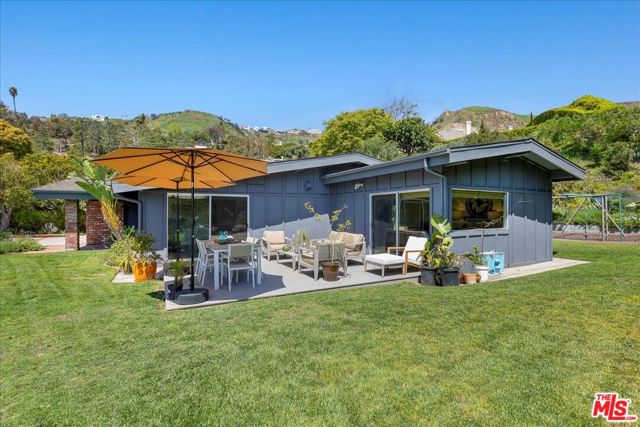16633 Bienveneda Place, Pacific Palisades, CA 90272