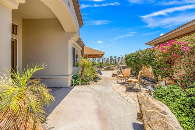 280 Tomahawk Drive, Palm Desert, CA 92211