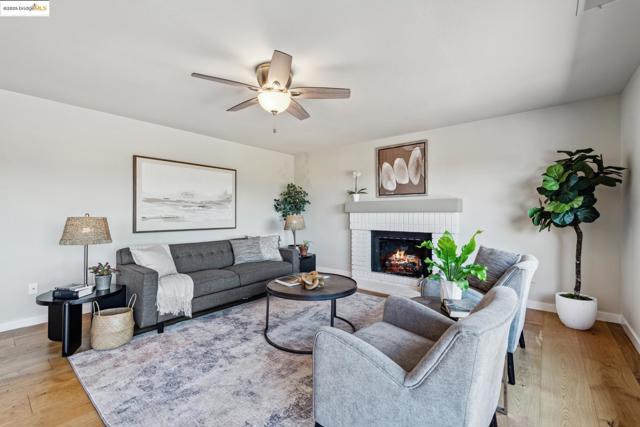 3684 May Rd, Richmond CA: https://media.crmls.org/mediaz/6c1abe64-f170-47ff-a0a6-3d1085208637.jpg