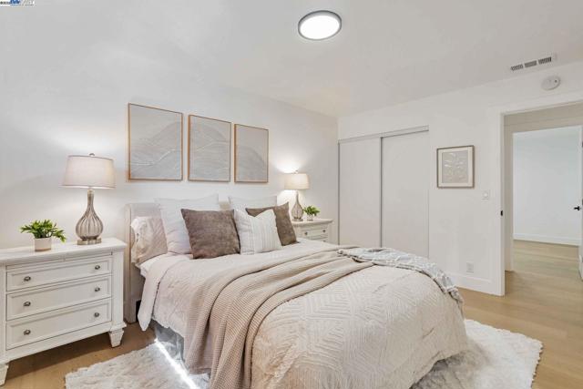 6976 Allegheny Dr, Dublin CA: https://media.crmls.org/mediaz/6c1b5840-a5ea-44d7-bea9-8c864ecd1a8c.jpg