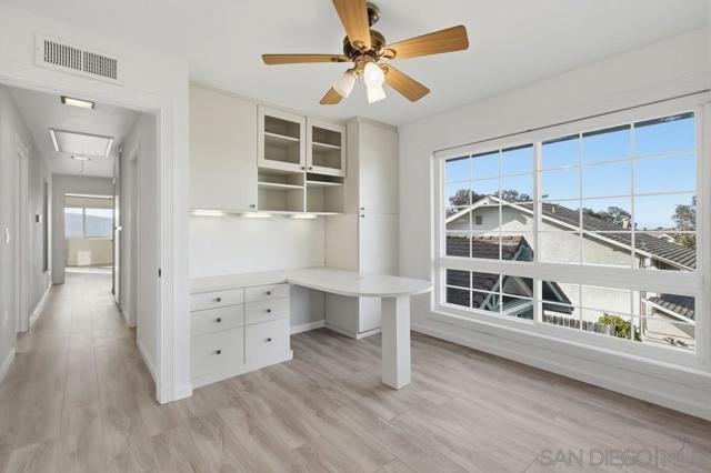 12835 Via Caballo Rojo, San Diego CA: https://media.crmls.org/mediaz/6c1b9709-97ae-4fee-a404-a49239fbbbd4.jpg