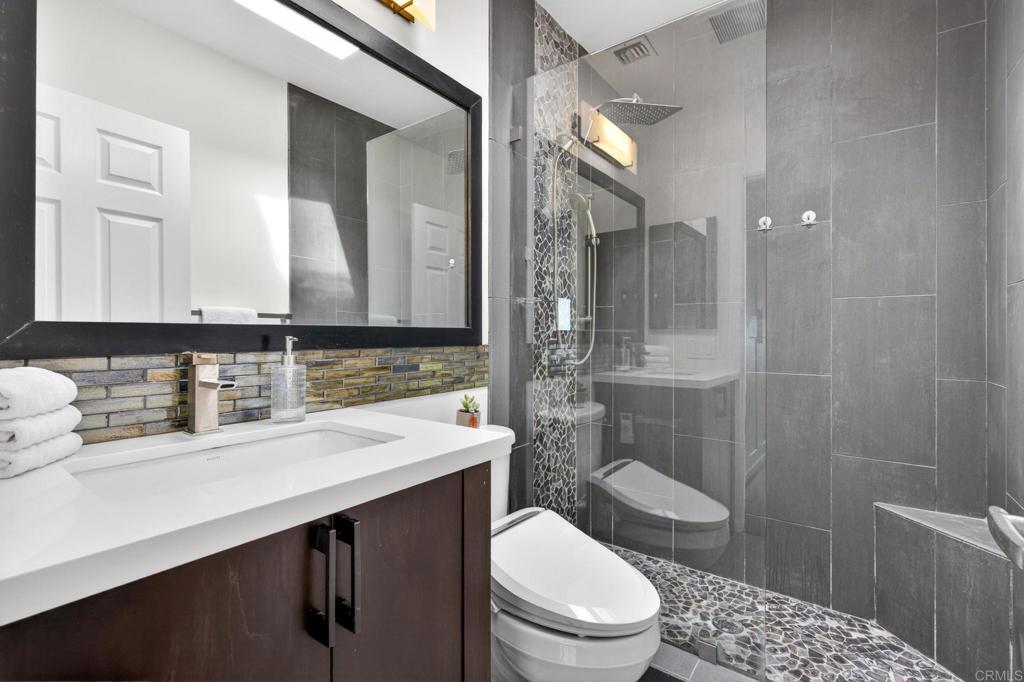 4482 North Avenue - photo 16