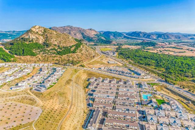 332 SWEET PLACE, Fallbrook CA: https://media.crmls.org/mediaz/6c1c4e7a-866b-4d6e-b91a-b25b8e10fd93.jpg