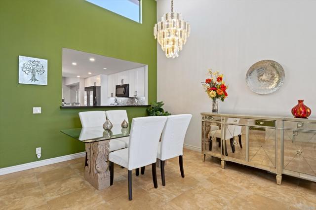 54121 Oakhill, La Quinta CA: https://media.crmls.org/mediaz/6c1c8613-8572-4c70-bfd3-e61008041af6.jpg