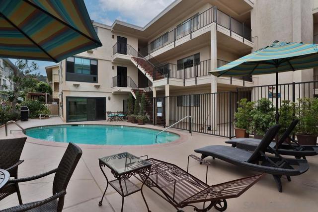 390 San Antonio Ave, San Diego, California 92106, 2 Bedrooms Bedrooms, ,2 BathroomsBathrooms,Condominium,For Sale,San Antonio Ave,240028519SD