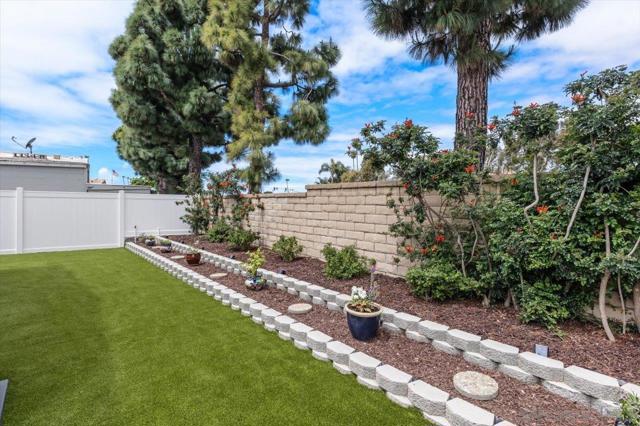 7226 San Bartolo Street, Carlsbad CA: https://media.crmls.org/mediaz/6c1cf19d-7b60-4027-a53d-ac415fd67dd5.jpg