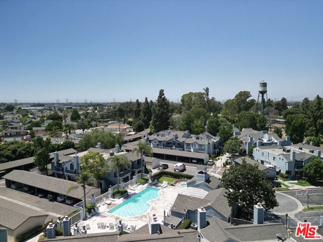 7306 Quill Drive, Downey CA: https://media.crmls.org/mediaz/6c1f25a8-67d1-40b6-930f-2a4defaefd55.jpg