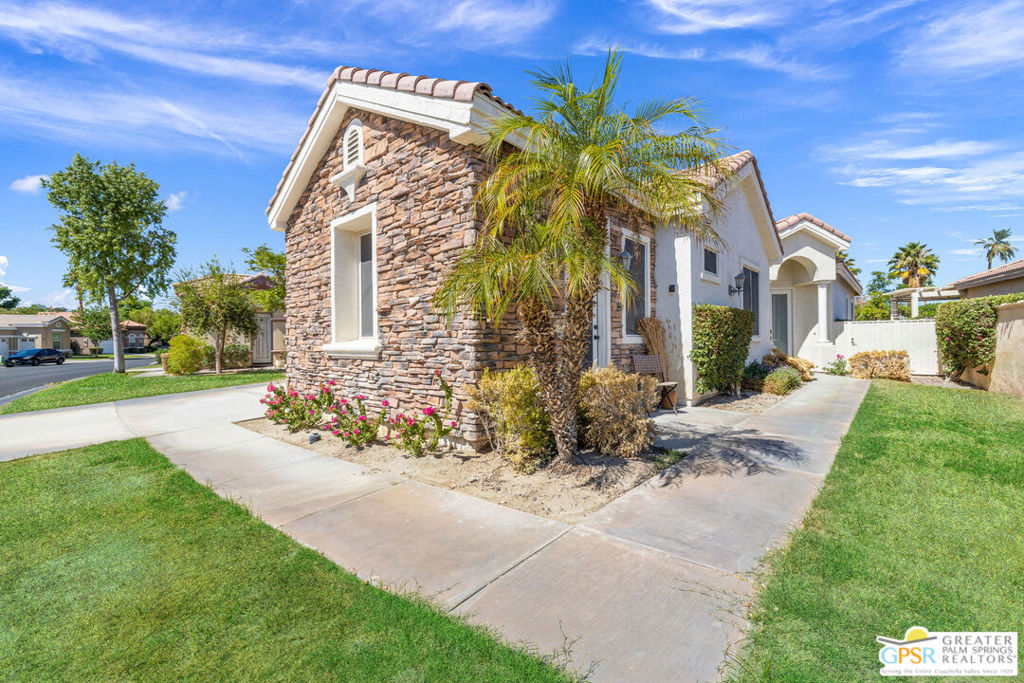 MLS #25601561PS image #3