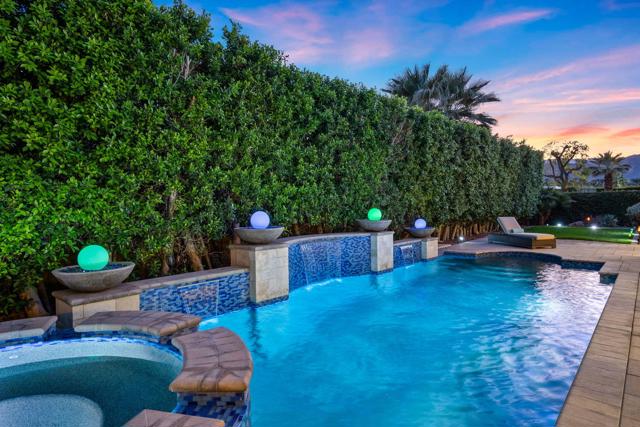 17 Emerald Court, Rancho Mirage CA: https://media.crmls.org/mediaz/6c22f99a-4766-4289-8900-ac992627d466.jpg