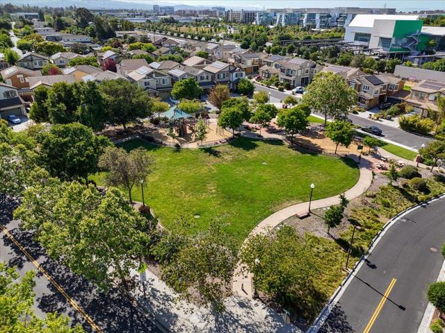 571 Hamilton Avenue, Menlo Park CA: https://media.crmls.org/mediaz/6c230c16-ec2f-499a-b343-a9e324daa7d6.jpg