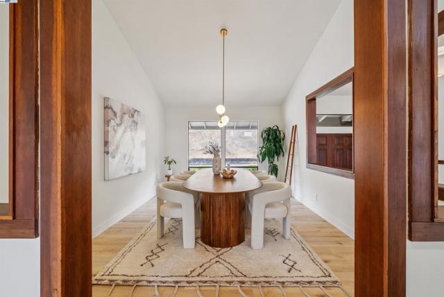 1768 Astor Ct, San Leandro CA: https://media.crmls.org/mediaz/6c23f2ee-b26b-407d-9337-46374241948a.jpg