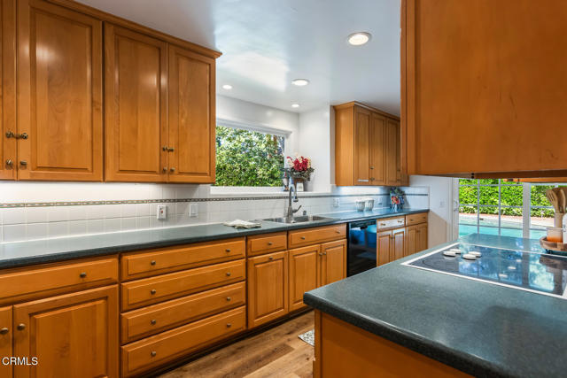 4308 Hayman Avenue, La Canada Flintridge CA: https://media.crmls.org/mediaz/6c247df9-917c-4c84-b35c-8c9940df4aa9.jpg