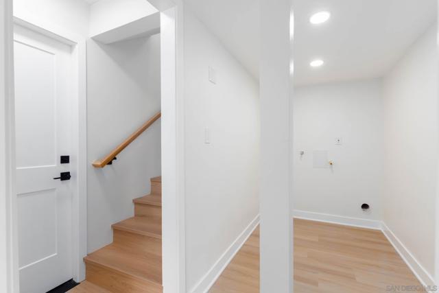 361 E Indian Rock Rd, Vista CA: https://media.crmls.org/mediaz/6c2553c0-2473-4722-94ab-9aad71404a86.jpg