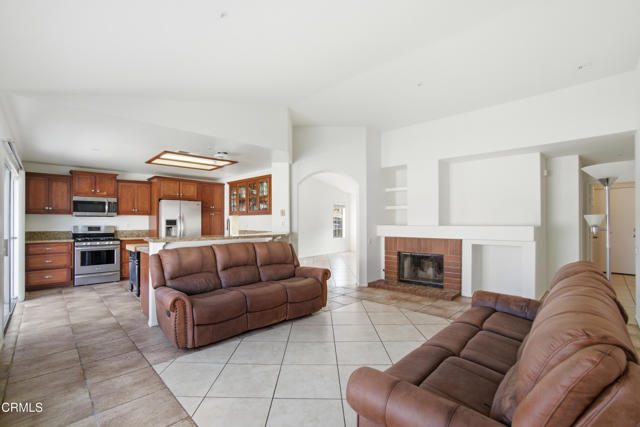 Detail Gallery Image 16 of 36 For 676 Snipe Walk, Oxnard,  CA 93035 - 4 Beds | 2 Baths
