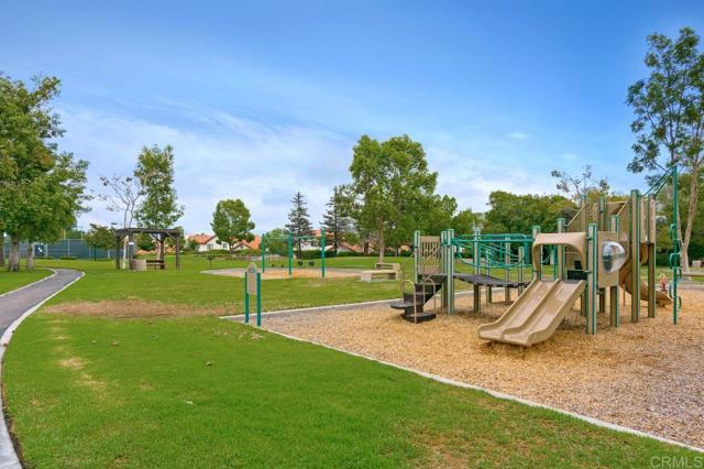 Detail Gallery Image 43 of 45 For 15746 via Calanova, San Diego,  CA 92128 - 2 Beds | 2 Baths