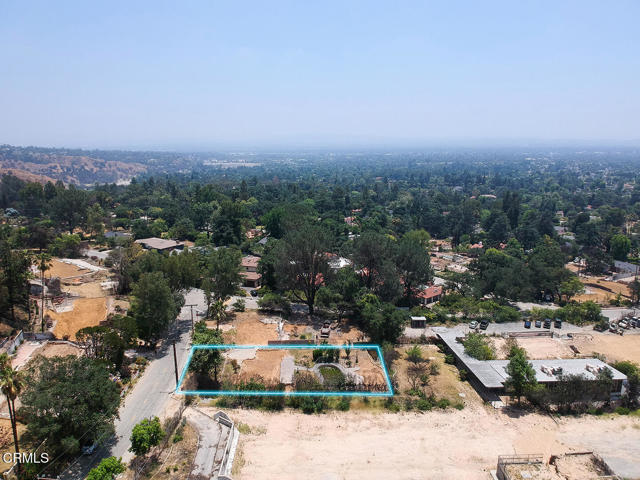1962 E Loma Alta Drive, Altadena CA: https://media.crmls.org/mediaz/6c275ada-f6c8-4727-975e-8c57179ec852.jpg