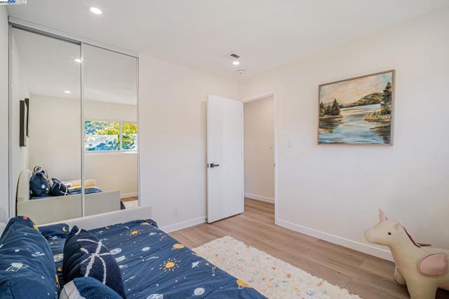6588 Flanders Dr, Newark CA: https://media.crmls.org/mediaz/6c2772be-8f1e-4b9a-95be-827d16425256.jpg