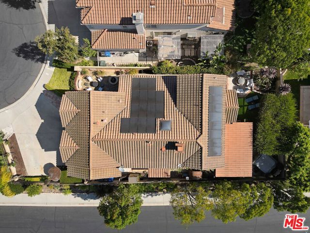 1786 Blossom Court, Thousand Oaks CA: https://media.crmls.org/mediaz/6c29d995-1343-48ab-9a8d-d9fbb21dce2f.jpg