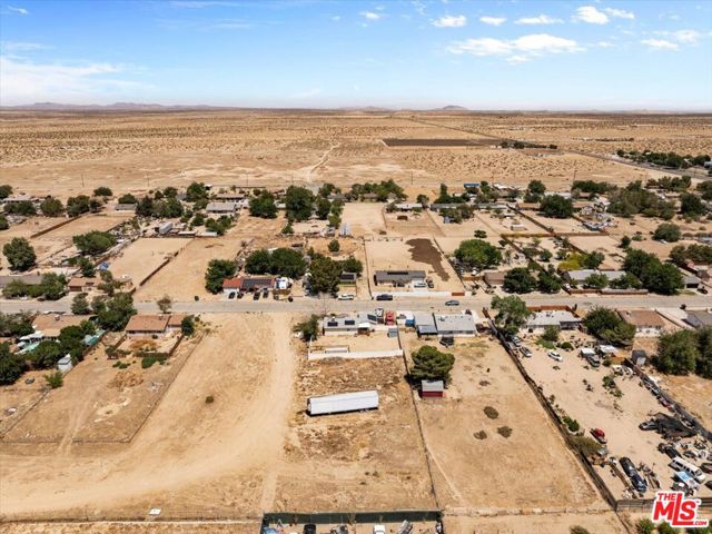 40611 178th Street, Lancaster CA: https://media.crmls.org/mediaz/6c2a10cc-5ad2-4399-879b-28c0e77a4530.jpg