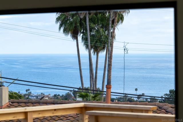 5632 Ladybird Lane, La Jolla CA: https://media.crmls.org/mediaz/6c2a1151-4f7e-4c72-99e2-b750f787c283.jpg