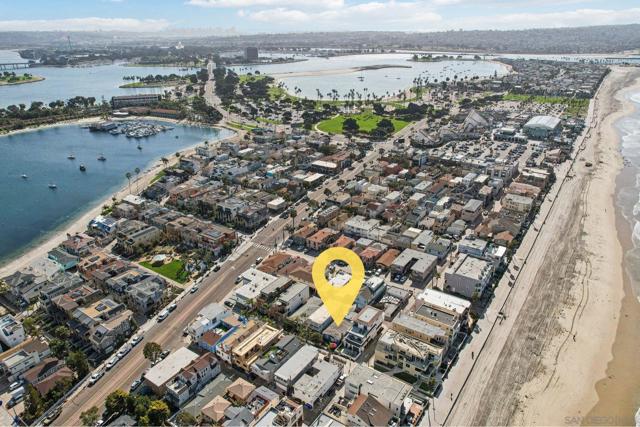 719 Jersey Ct, San Diego CA: https://media.crmls.org/mediaz/6c2abeb2-573e-4a3f-afc4-ef1a25245d6b.jpg