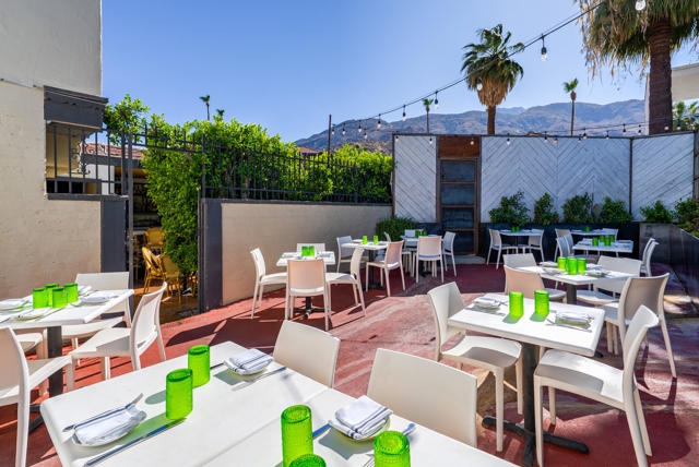 664 Palm Canyon Drive, Palm Springs CA: https://media.crmls.org/mediaz/6c2ad855-b4c1-40cd-b1a3-f119edcfd9c0.jpg
