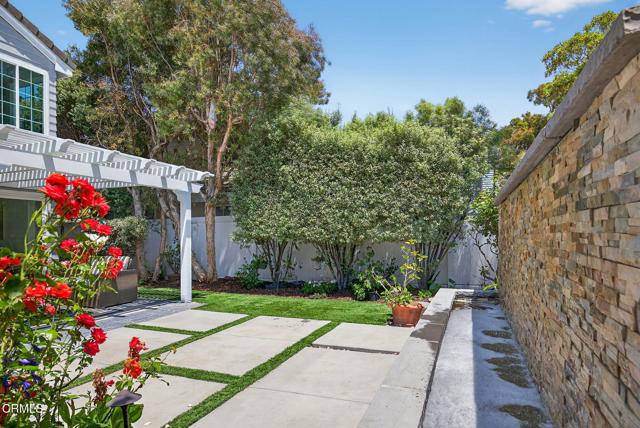 676 Pacific Cove Drive, Port Hueneme CA: https://media.crmls.org/mediaz/6c2b07f0-f1d1-4476-9d76-155fce423b1b.jpg