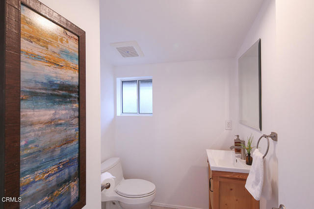 Detail Gallery Image 16 of 42 For 3363 Hollydale Dr, Los Angeles,  CA 90039 - 3 Beds | 3/1 Baths