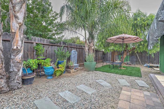 123 N Hayden Dr, Escondido CA: https://media.crmls.org/mediaz/6c2b2864-ee39-41f7-8d7a-6cdd01fad823.jpg