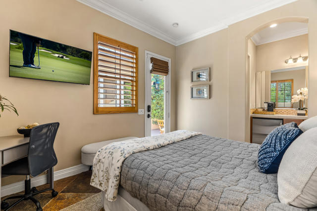 56925 Mountain, La Quinta CA: https://media.crmls.org/mediaz/6c2c74cb-e218-4549-aed3-fb5caf99db40.jpg