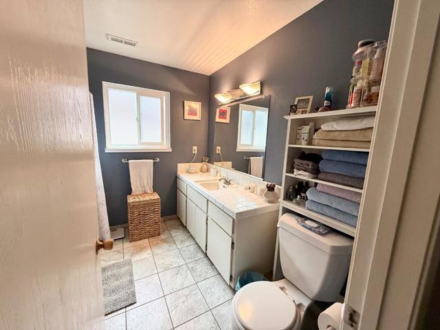 74 Meadow Terrace, Watsonville CA: https://media.crmls.org/mediaz/6c2cca56-4578-4c6d-a527-916e9b59b846.jpg