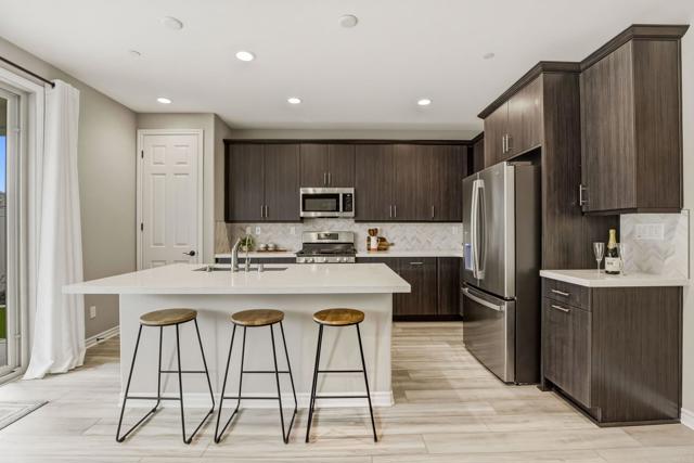 Detail Gallery Image 5 of 35 For 27933 Autumn Ct, Valley Center,  CA 92082 - 4 Beds | 3 Baths