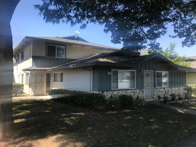 323 Blossom Hill Road, San Jose CA: https://media.crmls.org/mediaz/6c2d9fbf-74bc-4487-9cf6-bcbb1c5ffed6.jpg