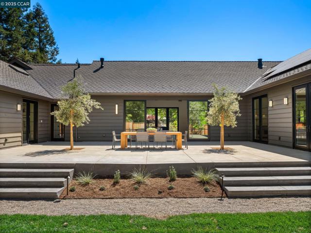 3364 Las Huertas Rd, Lafayette CA: https://media.crmls.org/mediaz/6c2dcedd-f056-4841-bdf7-58543aecb866.jpg