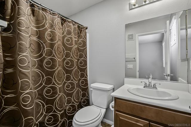 10 Via Montisi, Santee CA: https://media.crmls.org/mediaz/6c2df114-84a3-4d32-becc-63d9c689bb24.jpg