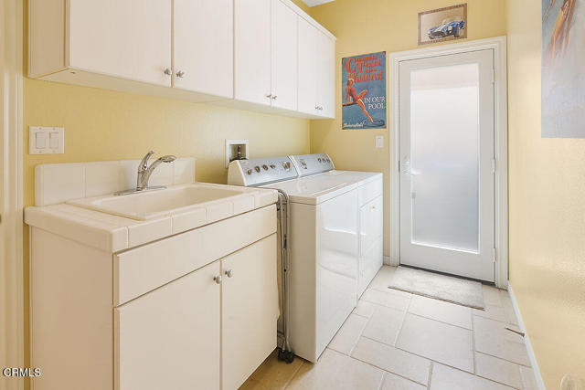 1464 Twin Tides Place, Oxnard CA: https://media.crmls.org/mediaz/6c2e2678-f99d-4c27-a883-804454c80cc3.jpg