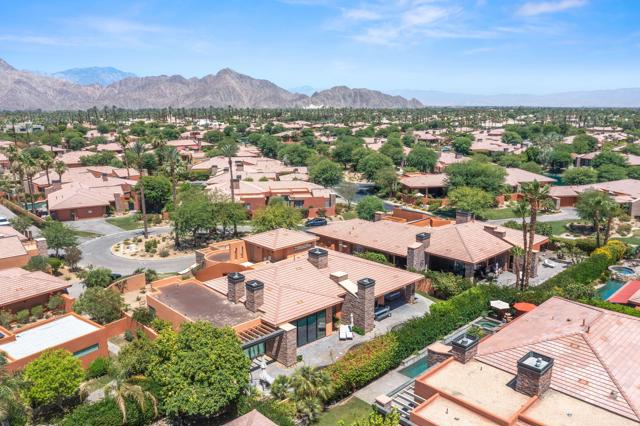 50380 Via Serenidad, La Quinta CA: https://media.crmls.org/mediaz/6c2e2b20-dbef-435a-936c-ab3fc53ef72c.jpg