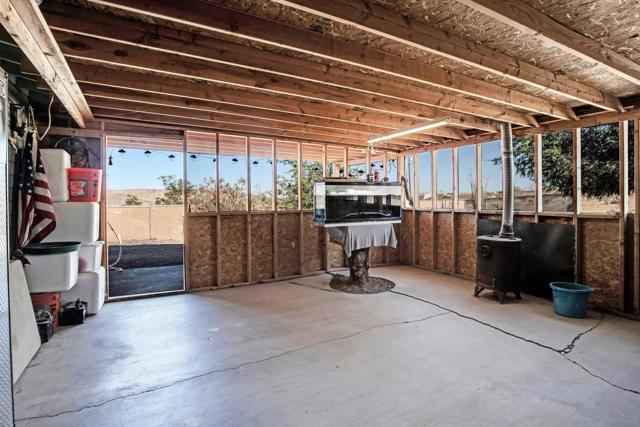 55540 Shannon Road, Landers CA: https://media.crmls.org/mediaz/6c2e416a-5fef-4848-926a-2afc71f27080.jpg