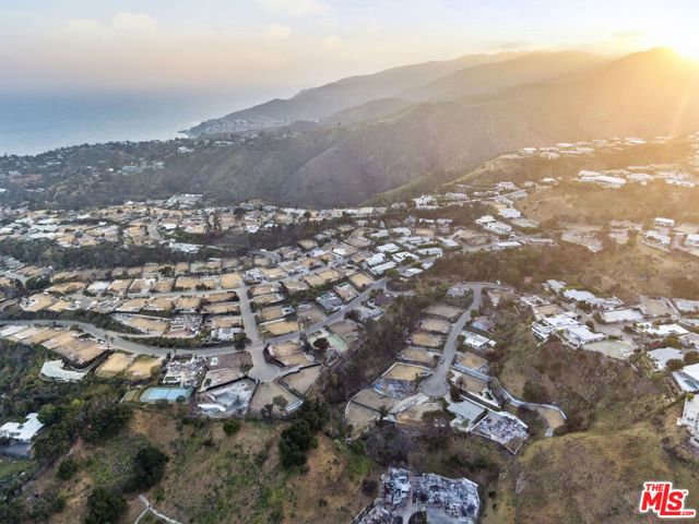 Drew Fenton | 16613 Pequeno Place Pacific Palisades CA | MLS: 7489652 Drew Fenton | 16613 Pequeno Place Pacific Palisades CA | MLS: 7489652