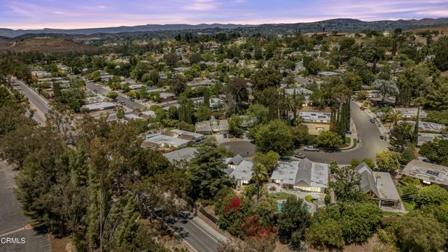1412 Ellsworth Court, Thousand Oaks CA: https://media.crmls.org/mediaz/6c2ec0d1-1170-45f4-8519-77ad60195740.jpg