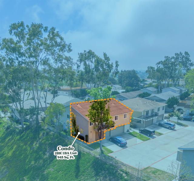 7915 Camino Kiosco, San Diego CA: https://media.crmls.org/mediaz/6c2fe2d6-2d16-45ea-84e7-16faf4649d3c.jpg