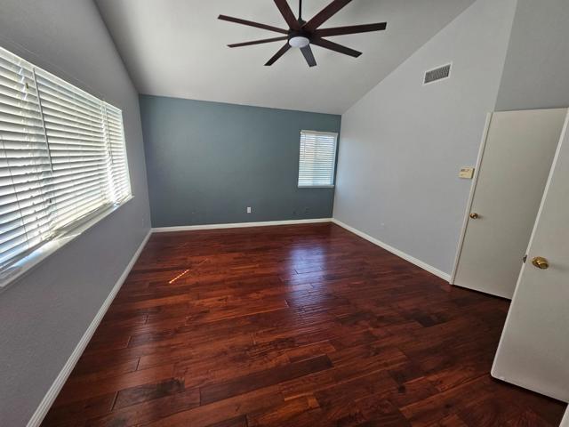 1990 Harvest Landing Court, Tracy CA: https://media.crmls.org/mediaz/6c2fe5d8-4582-4191-86b1-843ed3466fee.jpg