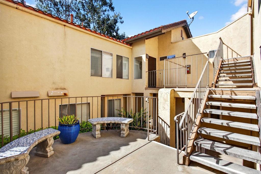 1061 Arbor Lane - photo 3